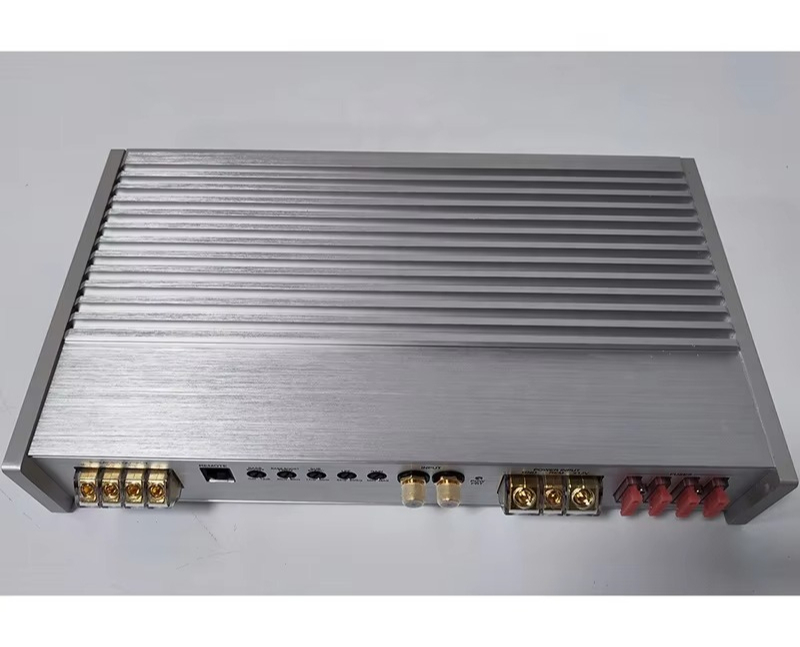 XT2000.1D 새로운 디자인 대형 출력 자동차 오디 - Class D Amplifier 리뷰 및 가격